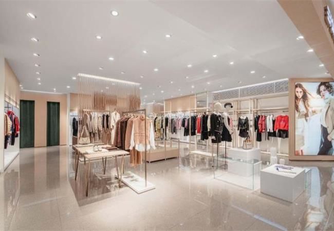 如何設(shè)計出彩的合肥服裝店裝修