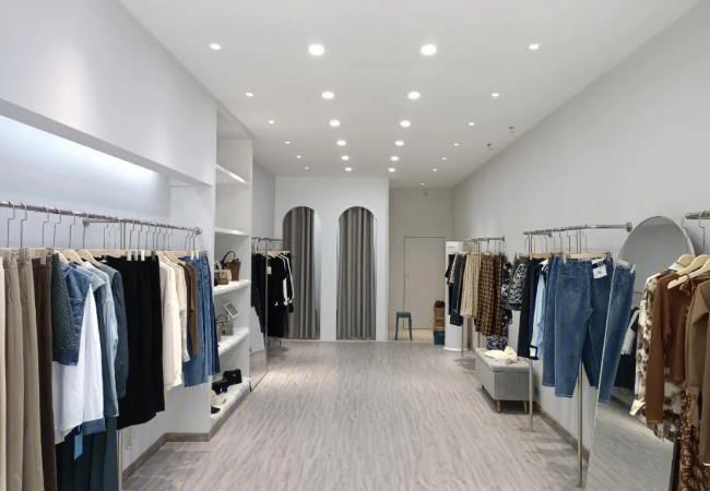合肥服裝店空間裝修