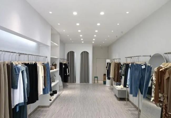 打造獨(dú)特的合肥服裝店裝修魅力，更吸引顧客